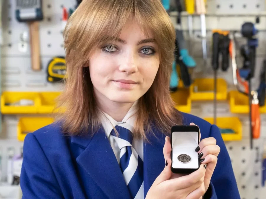 Scottish girl named Time magazine’s Girl of the Year for engineering invention, ‘Solar Powered Heated Blanket’ to help the homeless